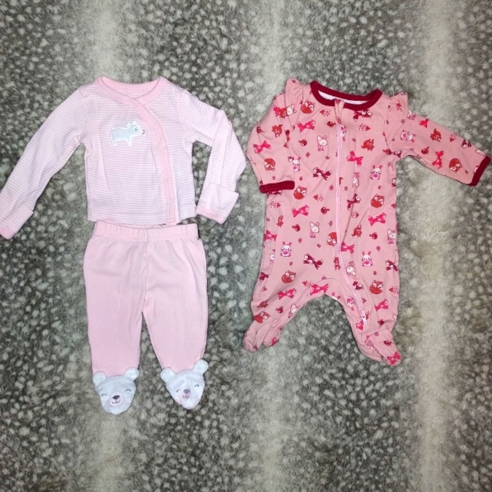 2 pajamas